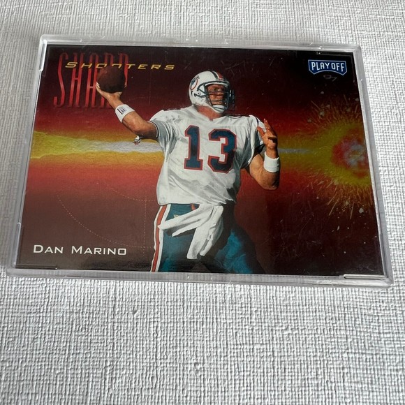 1997 Playoff Zone Sharpshooters Dan Marino #2 NrMint+ - Picture 1 of 2